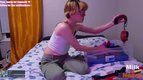 MilkandHoney online show from 11-09-25, 02:10