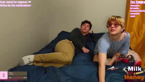 MilkandHoney online show from 11-10-25, 04:11