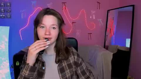 Snapshot of milki_wey chatting on 03-13-26, 08:26 Mila online show from 03-13-26, 08:26