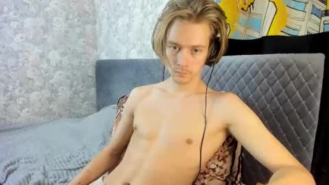 Isaac online show from 10-30-25, 05:02