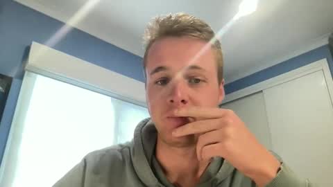 Milkplease online show from 11-16-25, 07:36