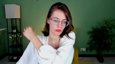 Snapshot of milky_jenny chatting on 06-21-26, 01:03 Eva online show from 06-21-26, 01:03