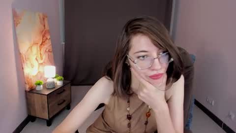 Snapshot of milky_jenny chatting on 08-01-26, 05:18 Eva online show from 08-01-26, 05:18