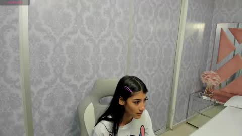 Snapshot of milkybaby_ chatting on 11-07-25, 11:32 Sofia online show from 11-07-25, 11:32