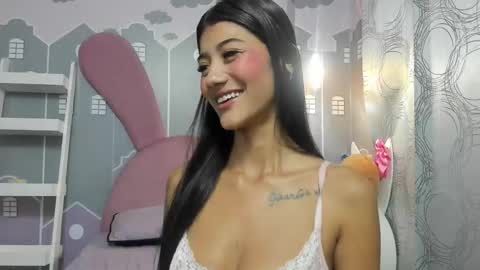Snapshot of milkybaby_ chatting on 11-15-25, 10:56 Sofia online show from 11-15-25, 10:56