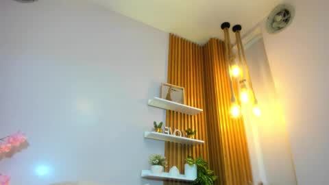 Snapshot of milkybaby_ chatting on 12-03-25, 05:33 Sofia online show from 12-03-25, 05:33