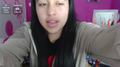 Snapshot of milkydoll4 chatting on 01-06-26, 10:19 milkydoll4 online show from 01-06-26, 10:19