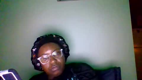 Snapshot of milkyway5555 chatting on 12-12-24, 01:43 Pretty wet brown online show from 12-12-24, 01:43