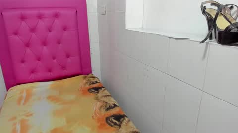 milkyway_18 online show from 09-27-25, 02:33