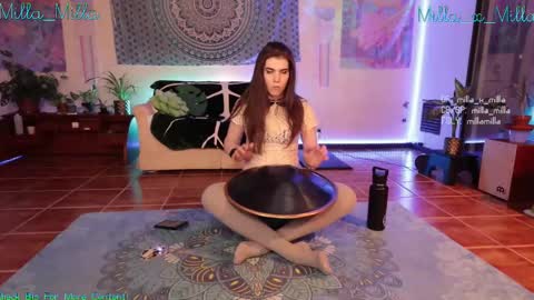 milla_milla online show from 02-10-25, 03:46