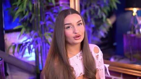 Snapshot of milla_serene chatting on 11-29-25, 07:55 Milla online show from 11-29-25, 07:55