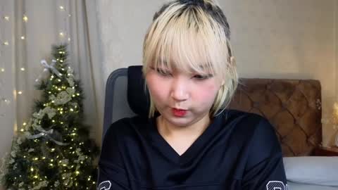 Snapshot of milla_waves chatting on 01-09-25, 05:00 Milla or just Mi online show from 01-09-25, 05:00