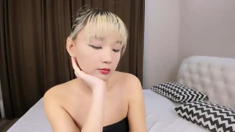 Snapshot of milla_waves chatting on 10-03-25, 02:58 Milla or just Mi online show from 10-03-25, 02:58