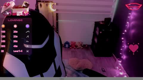 millandiux online show from 02-21-25, 10:59