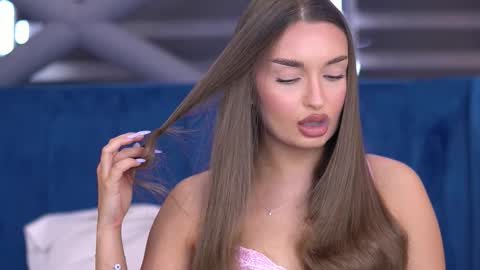 Snapshot of millaserene chatting on 09-09-25, 05:40 Milla online show from 09-09-25, 05:40