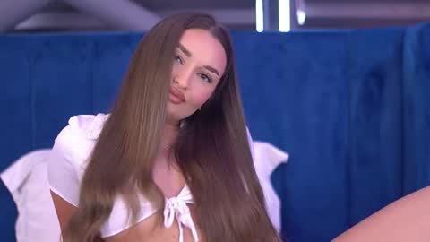 Snapshot of millaserene chatting on 09-10-25, 06:24 Milla online show from 09-10-25, 06:24