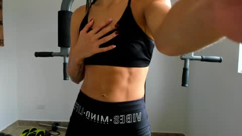 Snapshot of miller_fit_ chatting on 01-24-25, 04:39 Lissa online show from 01-24-25, 04:39
