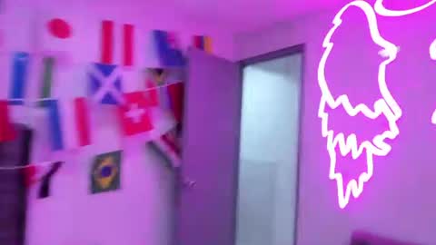 miller_silvana online show from 06-24-26, 11:31