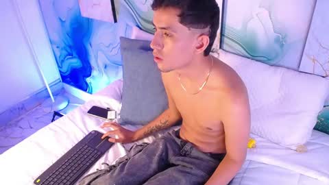 Snapshot of miller_tommy chatting on 04-11-26, 07:45 Tommy online show from 04-11-26, 07:45