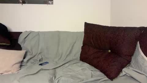 SlimnHungOH online show from 12-18-25, 01:22