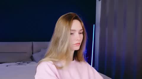 Snapshot of millianni chatting on 12-01-25, 07:13 Mila online show from 12-01-25, 07:13