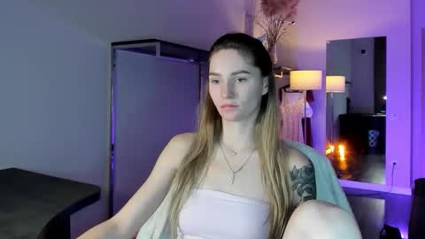 Snapshot of millianni chatting on 12-04-25, 07:17 Mila online show from 12-04-25, 07:17