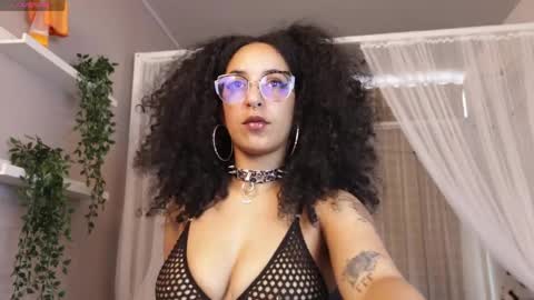 Snapshot of millie_volturi chatting on 05-29-26, 01:31 millie_volturi online show from 05-29-26, 01:31