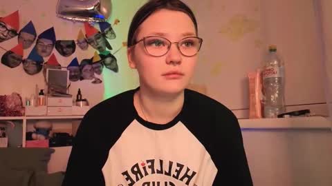 Millie online show from 01-09-26, 01:08