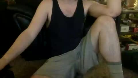 Snapshot of millionsmcgee chatting on 02-08-25, 04:14 Millions online show from 02-08-25, 04:14