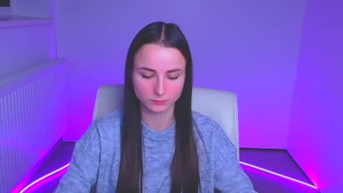 Snapshot of milly_liss chatting on 12-17-24, 04:00 Milly online show from 12-17-24, 04:00