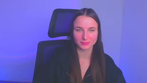 Snapshot of milly_liss chatting on 12-18-24, 11:02 Milly online show from 12-18-24, 11:02