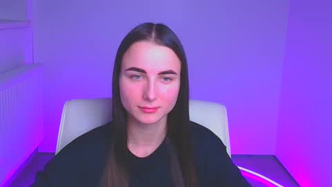 Snapshot of milly_liss chatting on 12-19-24, 03:41 Milly online show from 12-19-24, 03:41