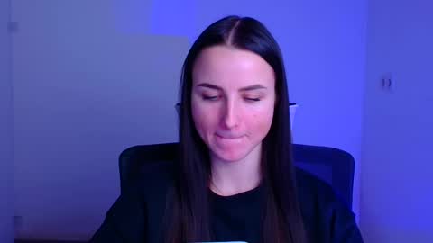 Snapshot of milly_liss chatting on 02-12-25, 12:12 Milly online show from 02-12-25, 12:12