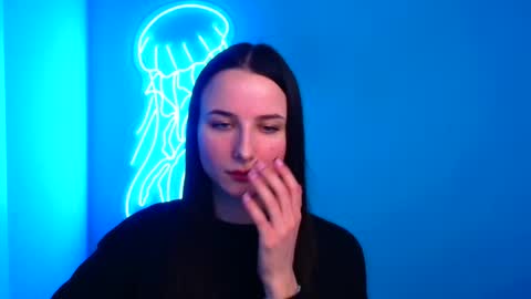 Snapshot of milly_liss chatting on 02-18-25, 09:43 Milly online show from 02-18-25, 09:43