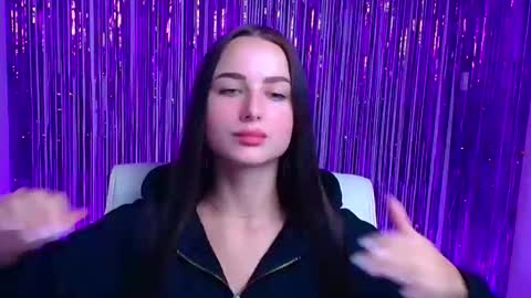 Snapshot of milly_liss chatting on 09-18-25, 05:53 Milly online show from 09-18-25, 05:53