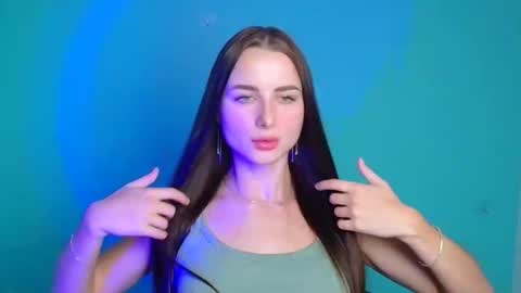 Snapshot of milly_liss chatting on 10-10-25, 06:23 Milly online show from 10-10-25, 06:23