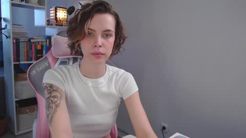 Milly online show from 01-14-25, 07:06