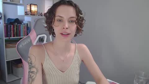 Milly online show from 02-15-25, 06:55