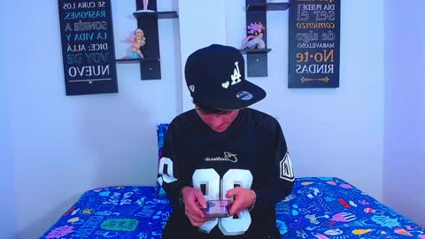 Snapshot of milo_hot_ chatting on 03-31-26, 08:42 milo hot online show from 03-31-26, 08:42