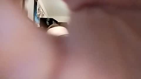 Snapshot of miloanj chatting on 11-28-25, 10:23 miloanj online show from 11-28-25, 10:23