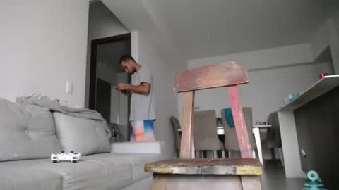 Snapshot of milostructor chatting on 02-20-26, 12:05 miloslove online show from 02-20-26, 12:05