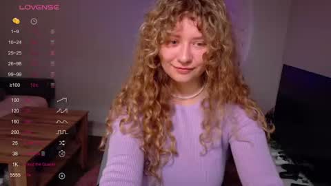 Snapshot of milounee chatting on 06-22-26, 08:00 milounee online show from 06-22-26, 08:00