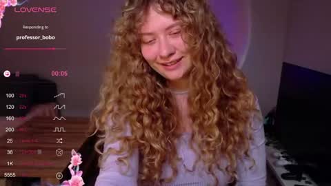 Snapshot of milounee chatting on 06-25-26, 04:11 milounee online show from 06-25-26, 04:11