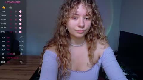 Snapshot of milounee chatting on 07-11-26, 08:17 milounee online show from 07-11-26, 08:17