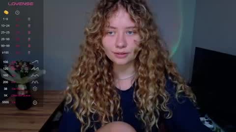 Snapshot of milounee chatting on 07-20-26, 08:17 milounee online show from 07-20-26, 08:17