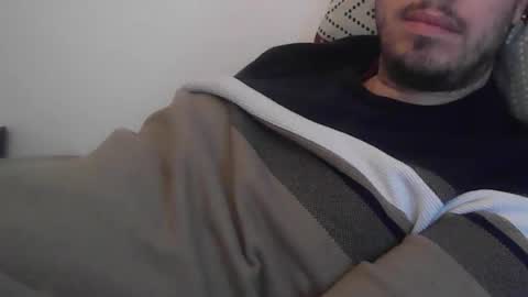 Snapshot of milowww1601 chatting on 01-10-26, 04:20 milowww1601 online show from 01-10-26, 04:20