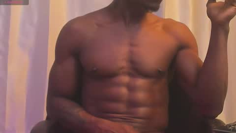 Snapshot of miltonn_jakee chatting on 02-14-25, 04:58 Miltonn online show from 02-14-25, 04:58