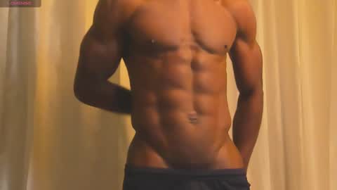 Snapshot of miltonn_jakee chatting on 02-20-25, 01:36 Miltonn online show from 02-20-25, 01:36