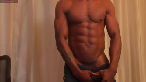 Snapshot of miltonn_jakee chatting on 02-25-25, 02:47 Miltonn online show from 02-25-25, 02:47