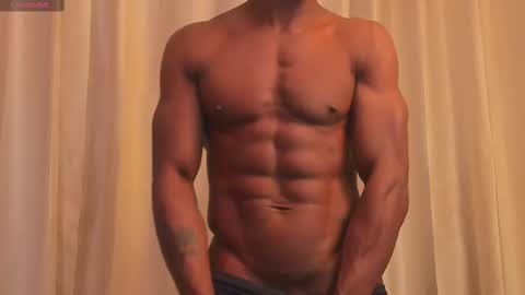 Snapshot of miltonn_jakee chatting on 02-28-25, 12:21 Miltonn online show from 02-28-25, 12:21